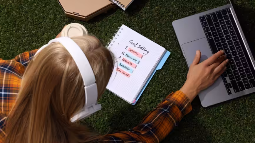 Jaké jsou výhody dálkového studia managementu?