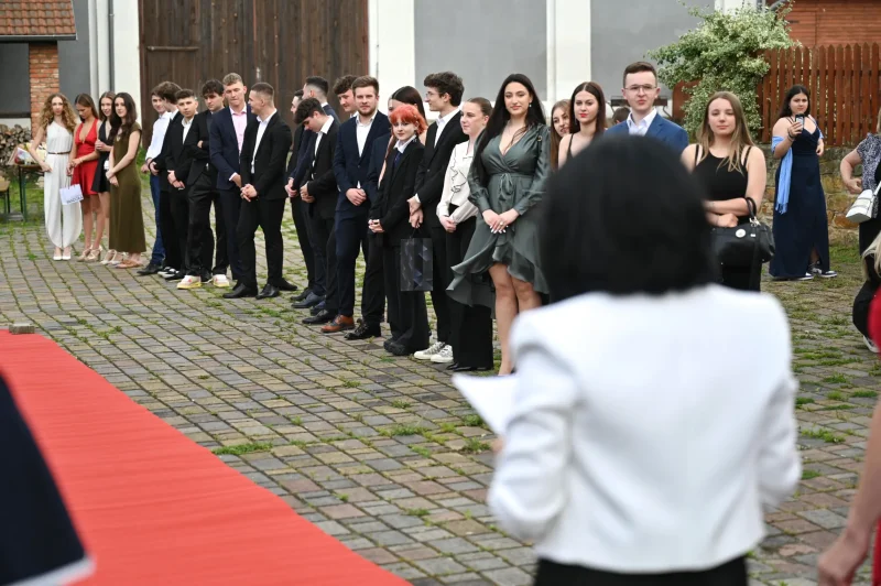 Předávání maturitních vysvědčení, OA Praha 2024