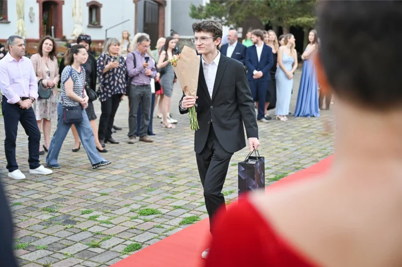 Předávání maturitních vysvědčení, OA Praha 2024