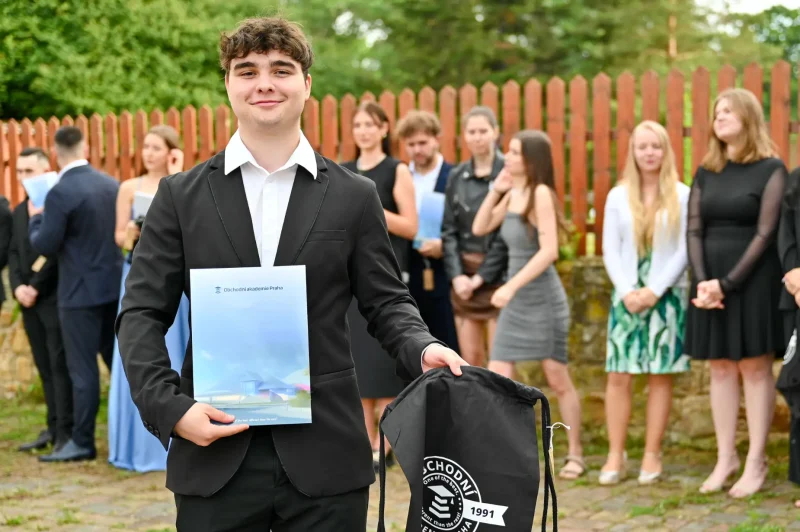 Předávání maturitních vysvědčení, OA Praha 2024