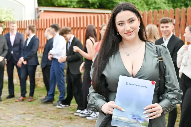 Předávání maturitních vysvědčení, OA Praha 2024