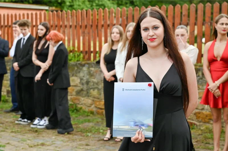 Předávání maturitních vysvědčení, OA Praha 2024