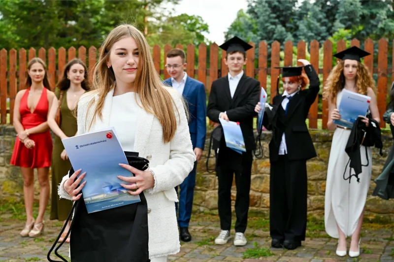 Předávání maturitních vysvědčení, OA Praha 2024