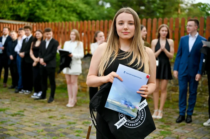 Předávání maturitních vysvědčení, OA Praha 2024