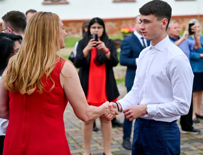 Předávání maturitních vysvědčení, OA Praha 2024