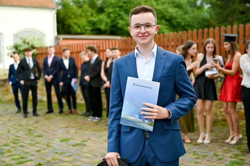 Předávání maturitních vysvědčení, OA Praha 2024