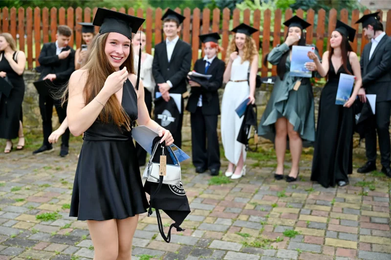 Předávání maturitních vysvědčení, OA Praha 2024