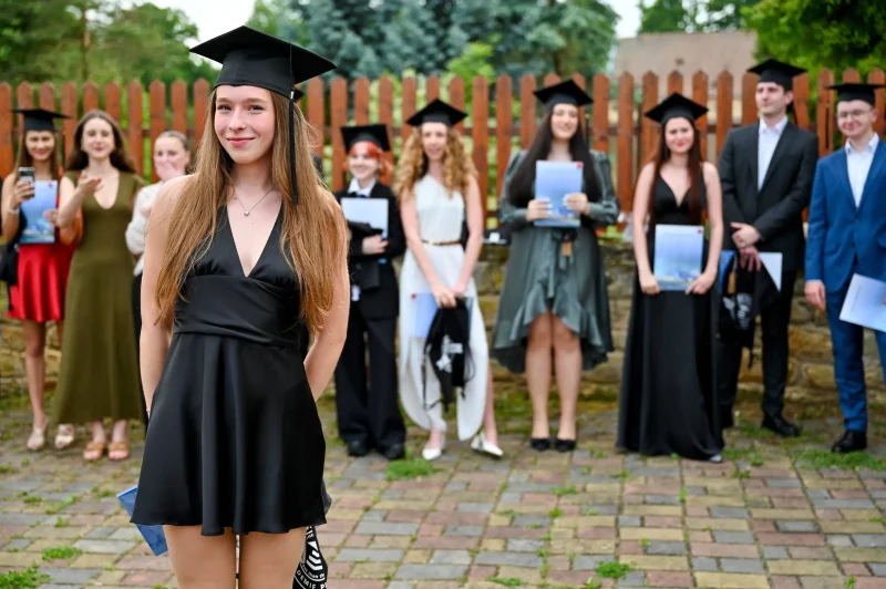 Předávání maturitních vysvědčení, OA Praha 2024