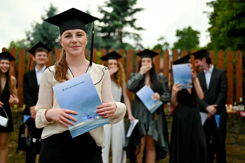 Předávání maturitních vysvědčení, OA Praha 2024