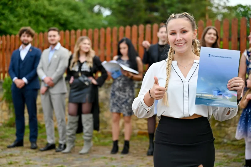 Předávání maturitních vysvědčení, OA Praha 2024