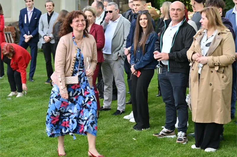 Předávání maturitních vysvědčení OA Praha Satalice