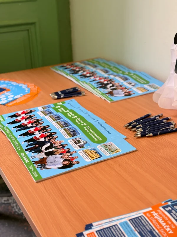 Kavárenský fotky 1.11.2025 - OA Praha Vinohrady