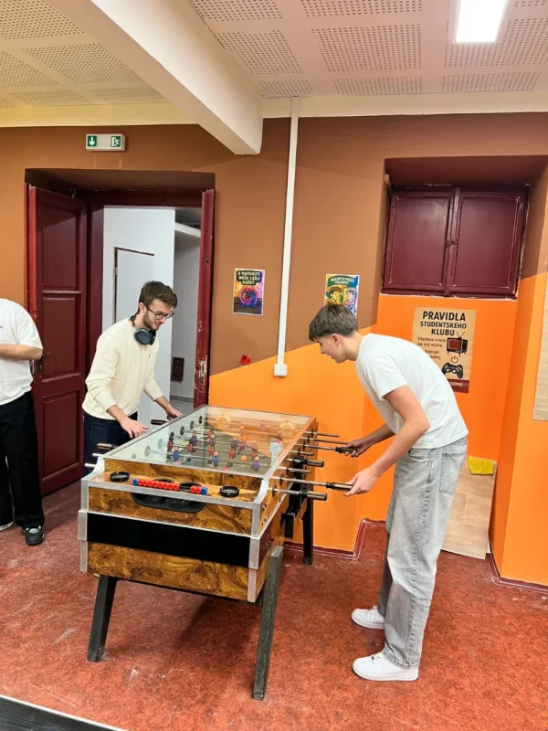 Otevření studentského klubu 13.11.2025 - OA Praha Vinohrady